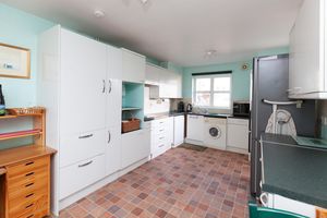 Kitchen Breakfast Room- click for photo gallery